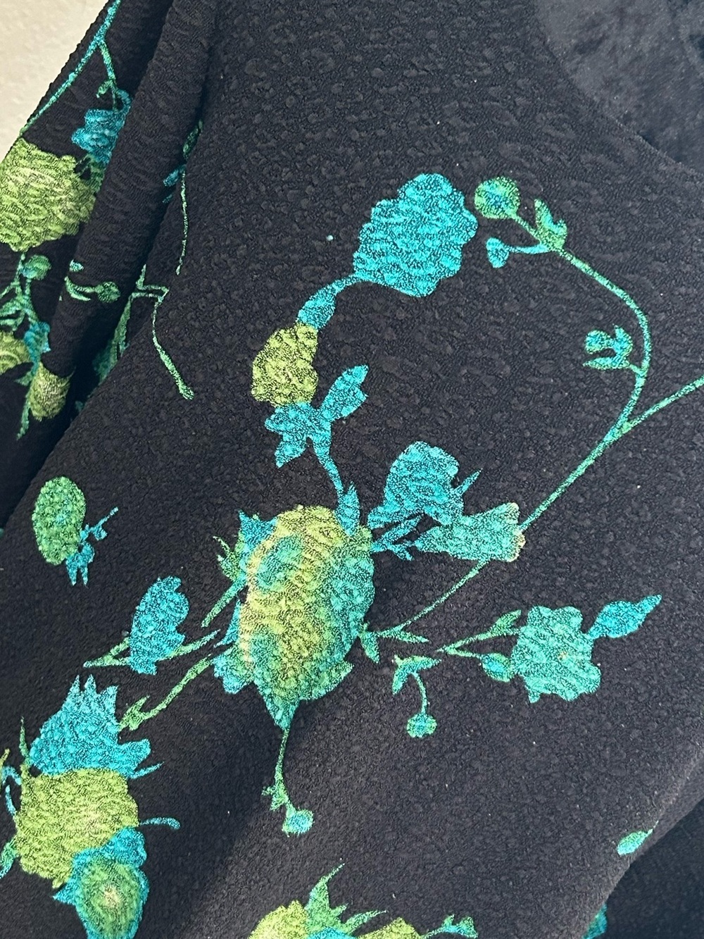 French Laundry Black Teal Green Floral Blouse Size Medium - Picture 4 of 10